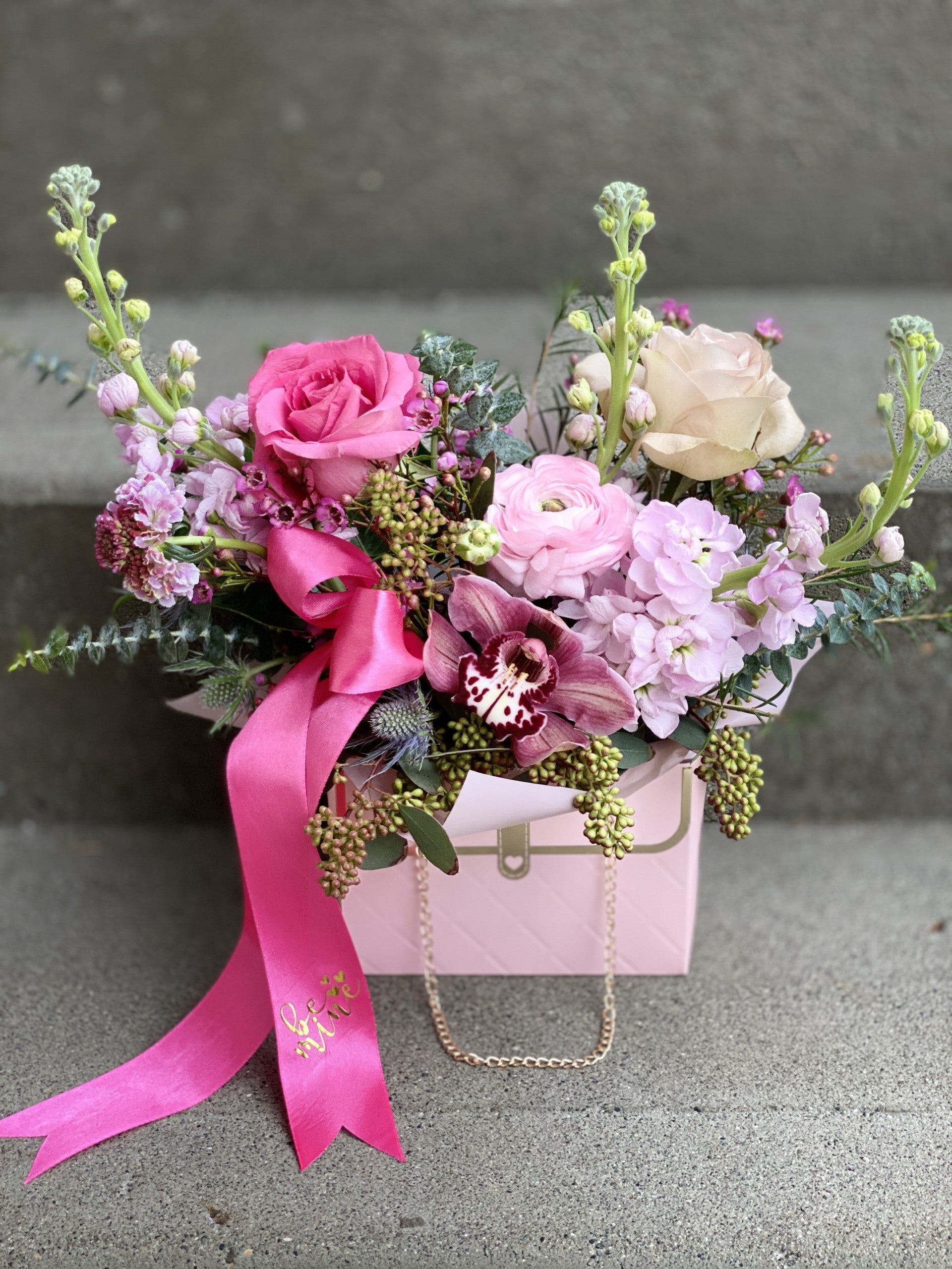COTTON KANDY FLOWER ARRANGEMENT
