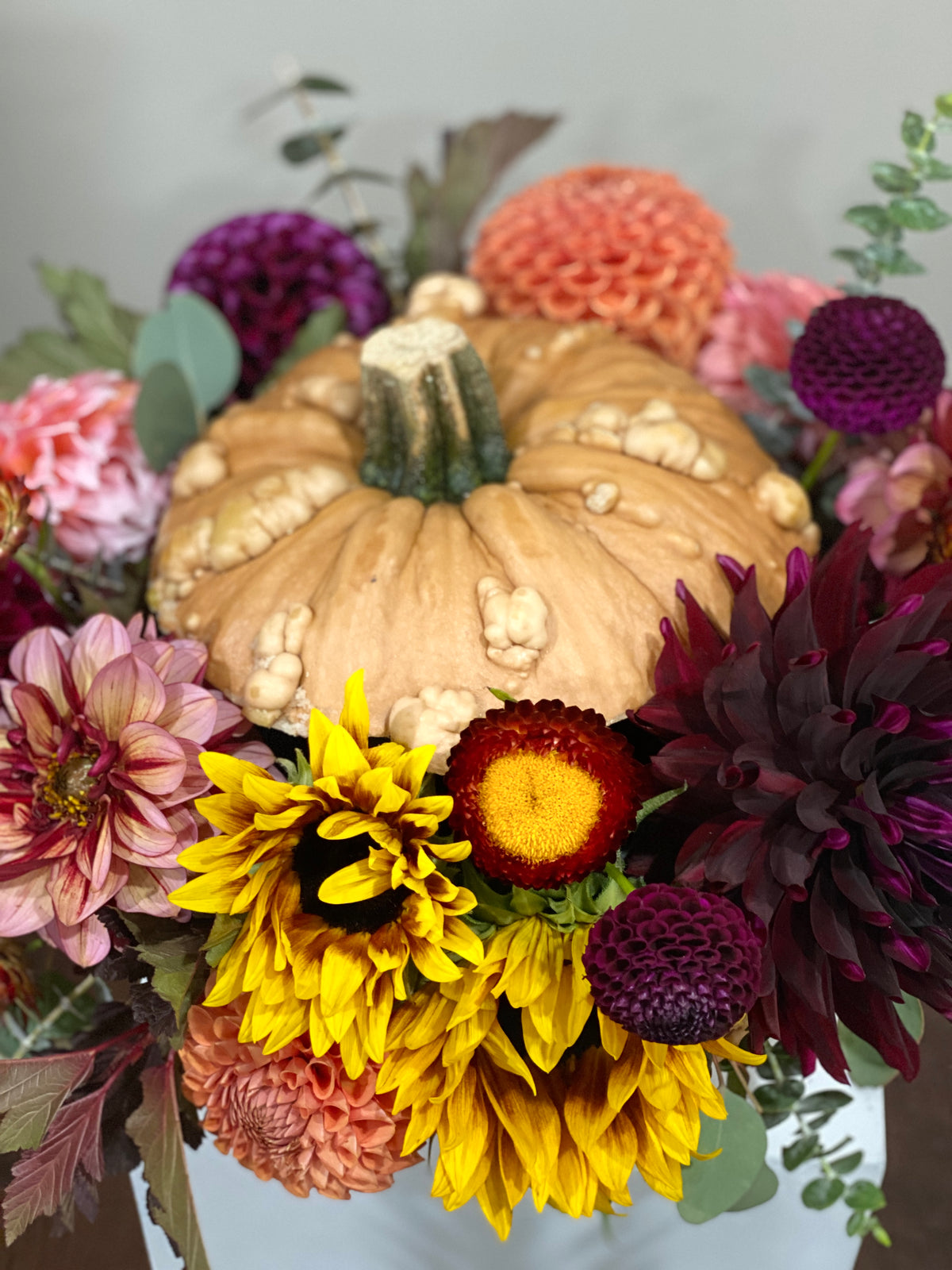BKC4U FLOWER PUMPKIN CENTERPIECE